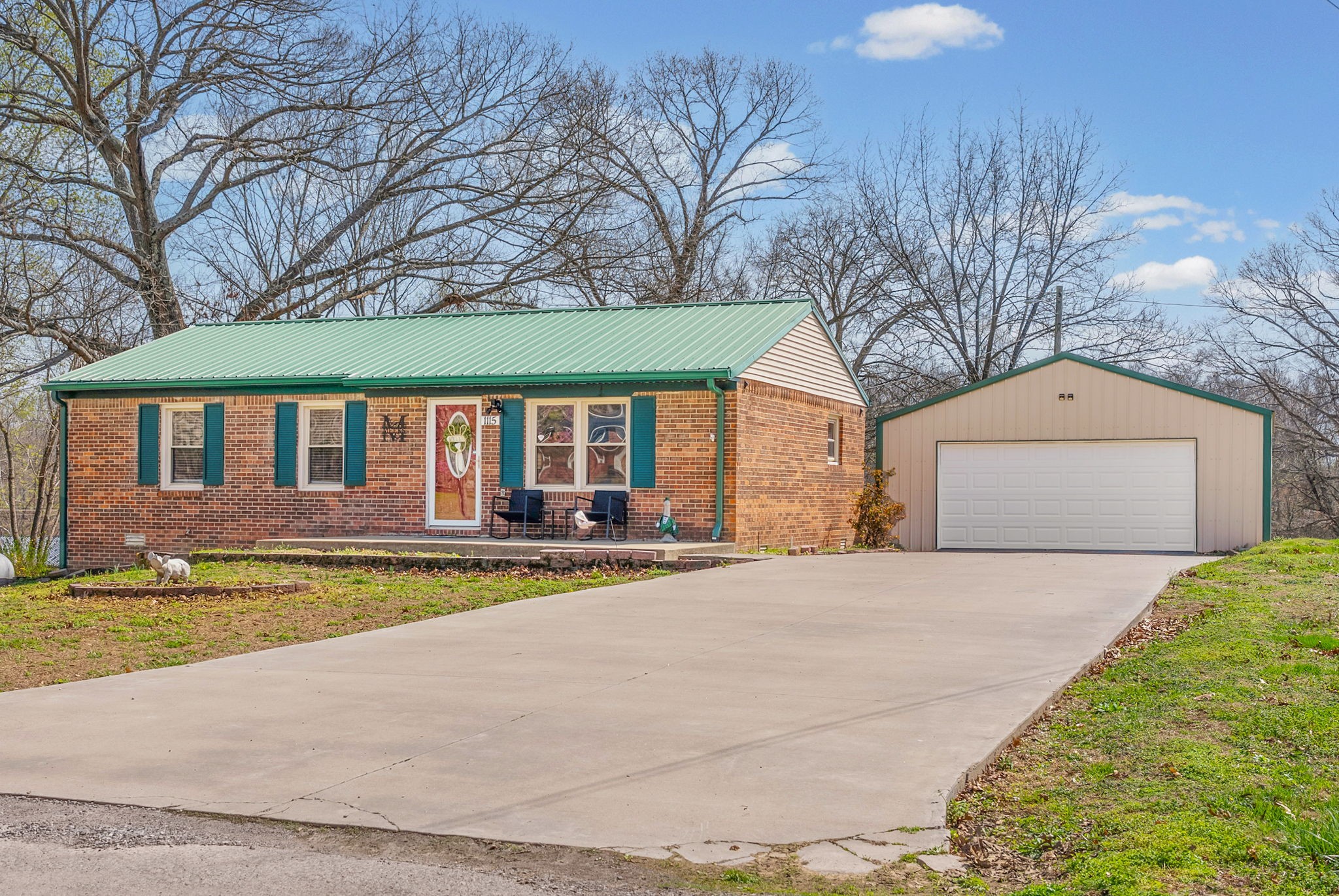 Homes for sale in Cadiz, KY | 1115 Tanyard Rd S, Cadiz, KY 42211 | MLS# 3152696