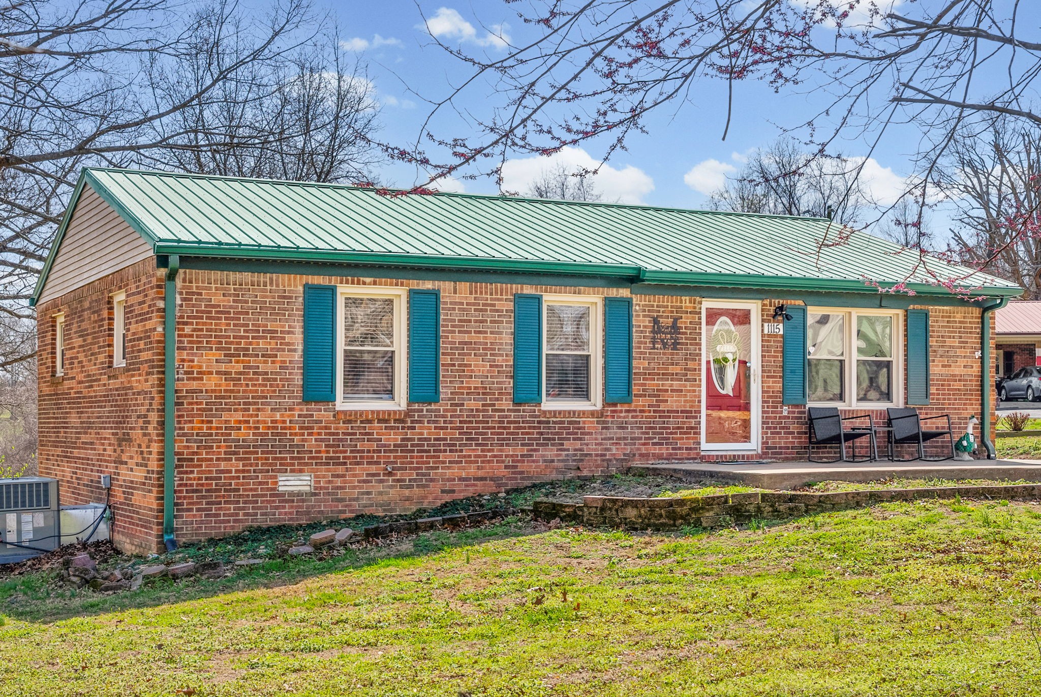 Homes for sale in Cadiz, KY | 1115 Tanyard Rd S, Cadiz, KY 42211 | MLS# 3152696