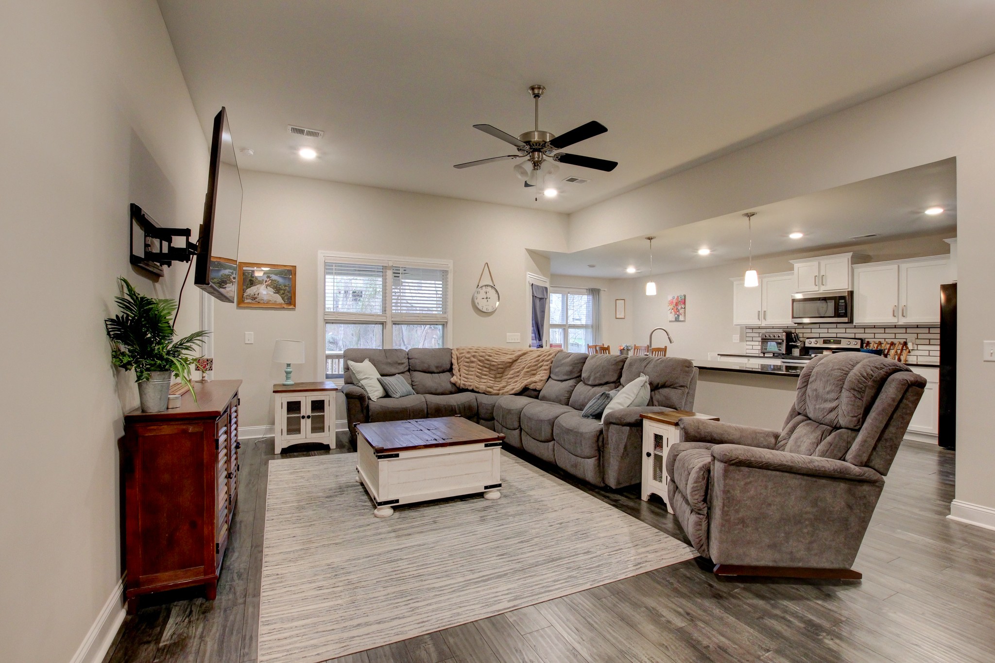 Homes for sale in Clarksville, TN | 122 Lucerne Ln, Clarksville, TN 37040 | MLS# 3154900