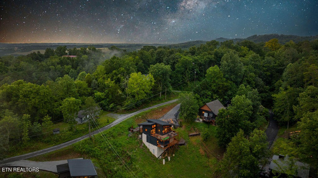 Homes for sale in Sevierville, TN | 1514 Mountain Dr, Sevierville, TN 37876 | MLS# 3152860