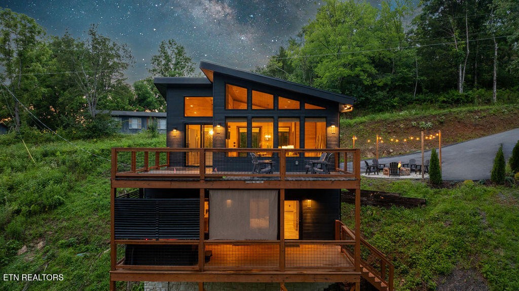 Homes for sale in Sevierville, TN | 1514 Mountain Dr, Sevierville, TN 37876 | MLS# 3152860