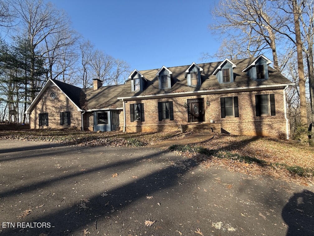 Homes for sale in Oak Ridge, TN | 1006 W Outer Dr, Oak Ridge, TN 37830 | MLS# 3152943