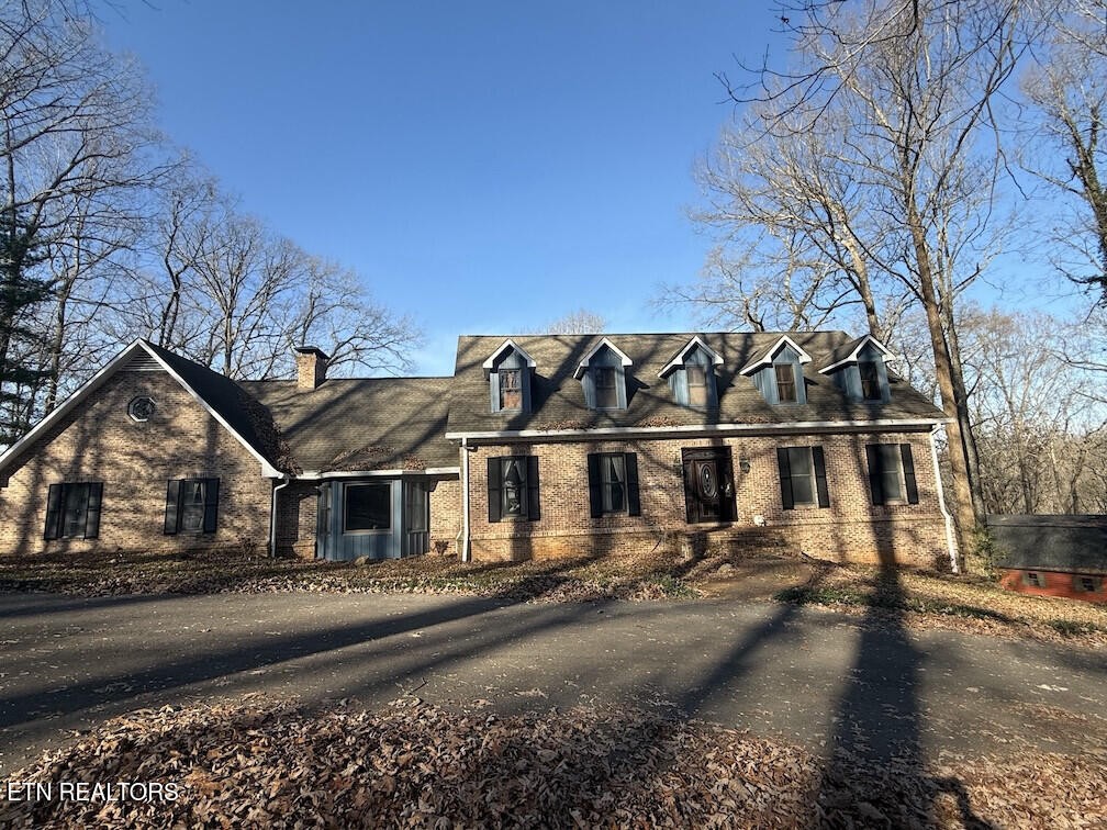 Homes for sale in Oak Ridge, TN | 1006 W Outer Dr, Oak Ridge, TN 37830 | MLS# 3152943