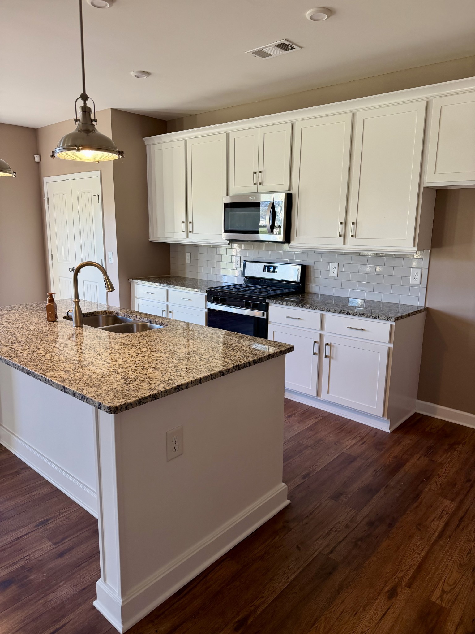 Homes for sale in Murfreesboro, TN | 113 Davenport Dr, Murfreesboro, TN 37128 | MLS# 3153188