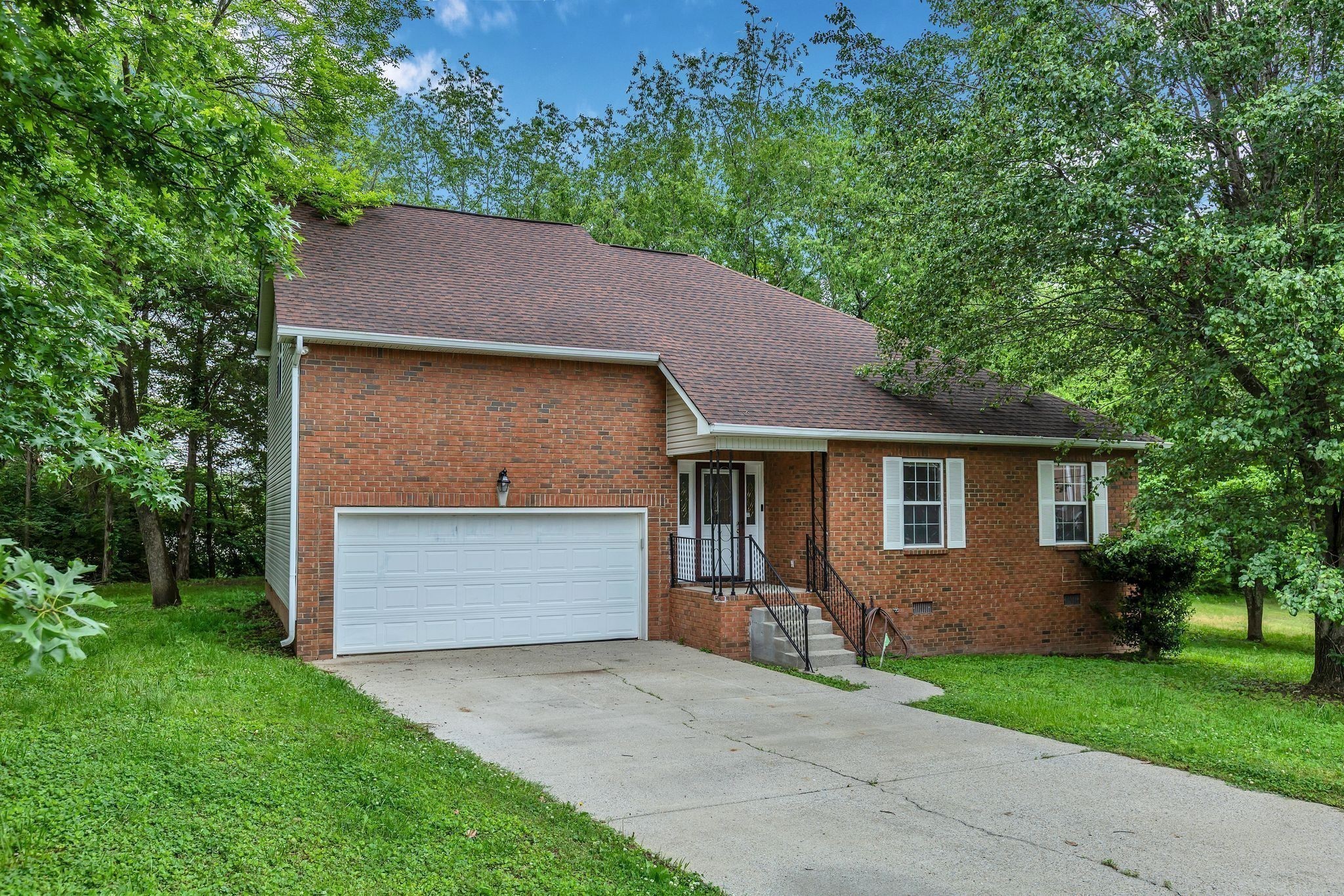 Homes for sale in Nashville, TN | 121 Buena Vista Ct, Nashville, TN 37218 | MLS# 3153205