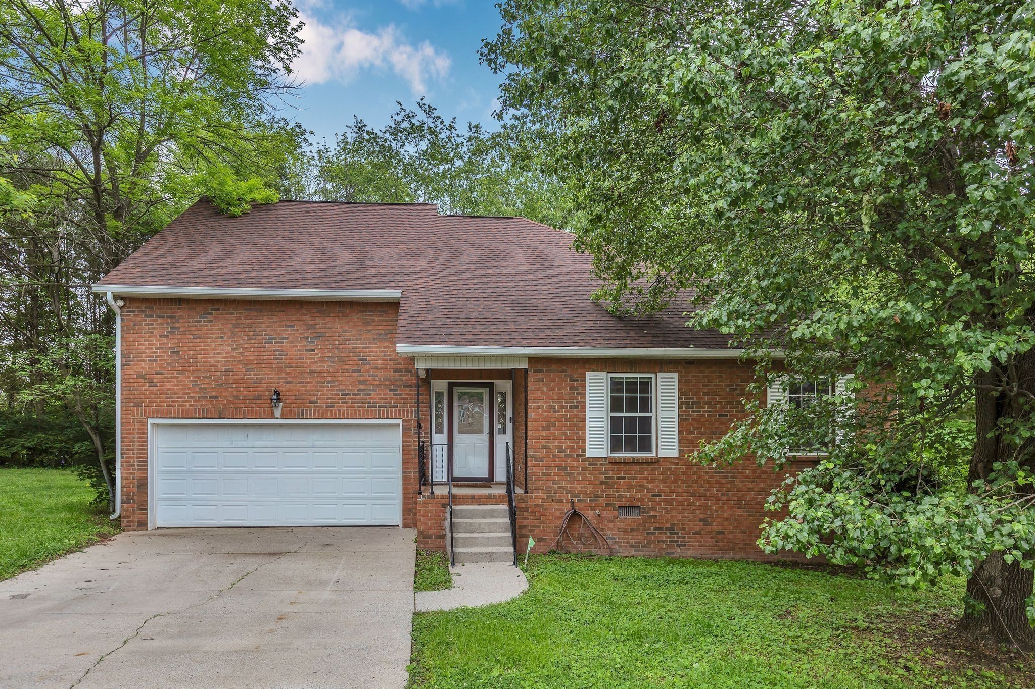 Homes for sale in Nashville, TN | 121 Buena Vista Ct, Nashville, TN 37218 | MLS# 3153205