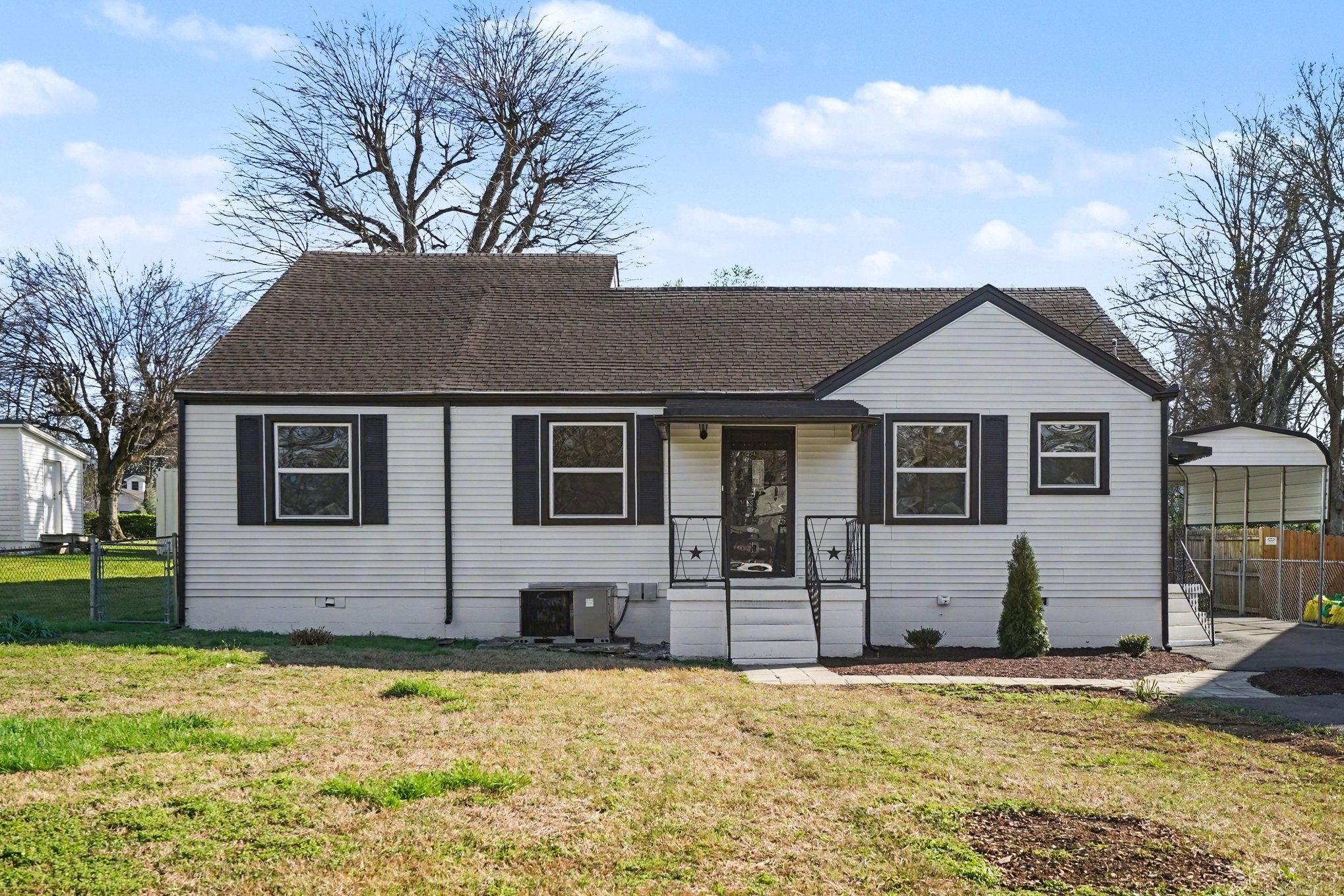 Homes for sale in Nashville, TN | 996 Maplewood Pl, Nashville, TN 37216 | MLS# 3153264