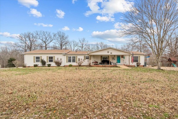 Homes for sale in Waverly, TN | 305 Lucas Ridge Ln, Waverly, TN 37185 | MLS# 3155094