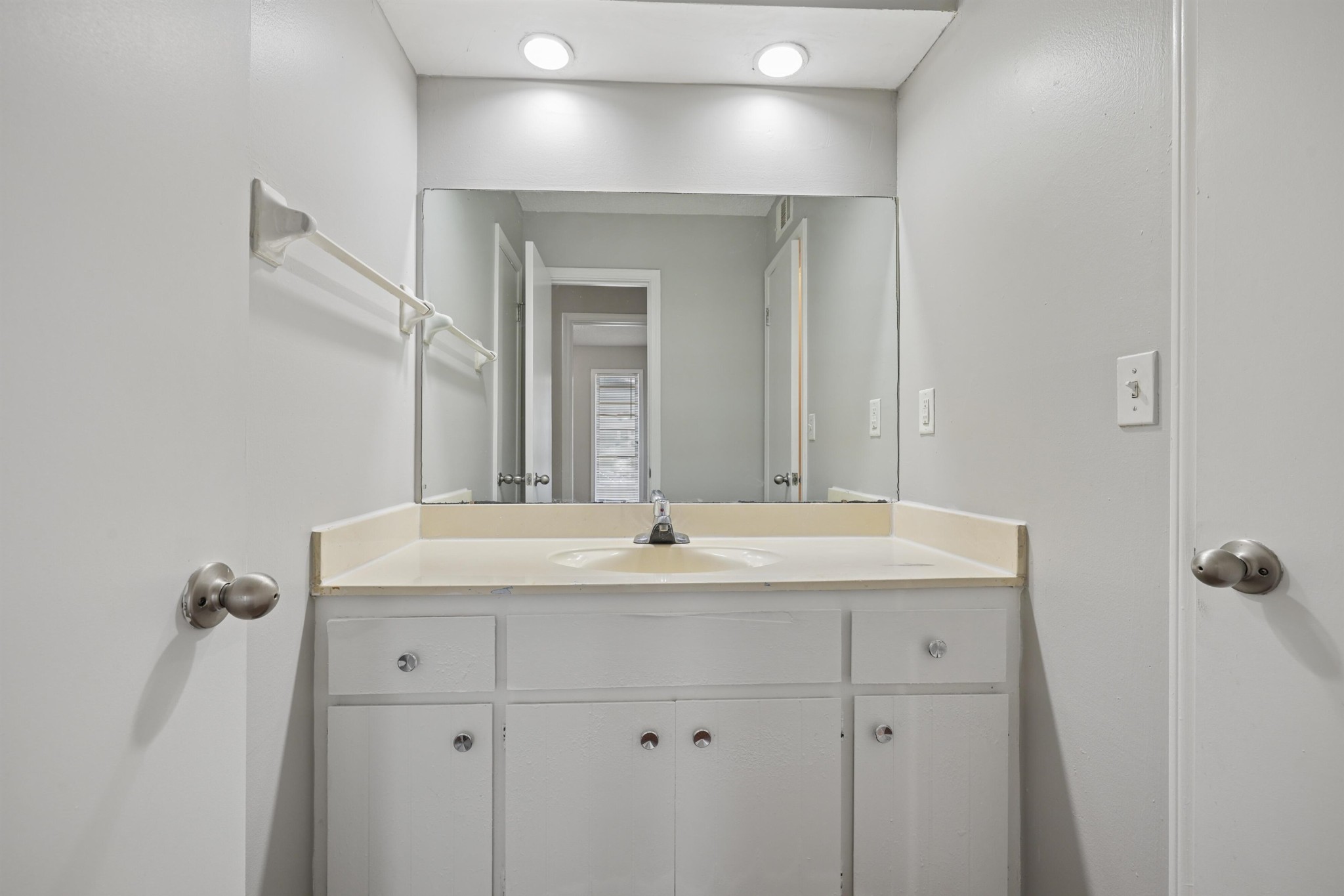 Homes for sale in Memphis, TN | 4328 W Hunters Glen St, Memphis, TN 38128 | MLS# 3155099