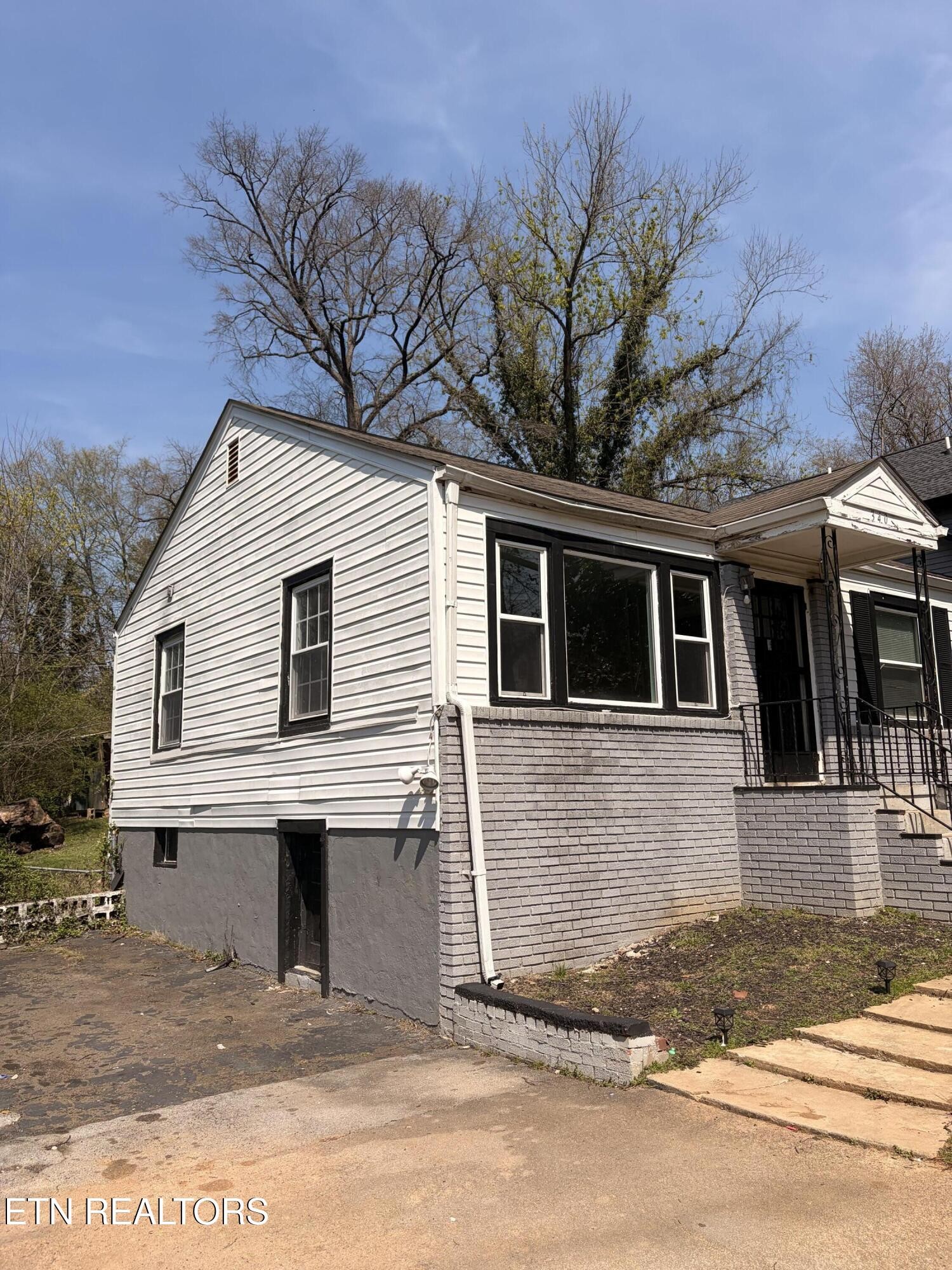 Homes for sale in Knoxville, TN | 3407 Skyline Dr, Knoxville, TN 37914 | MLS# 3156105