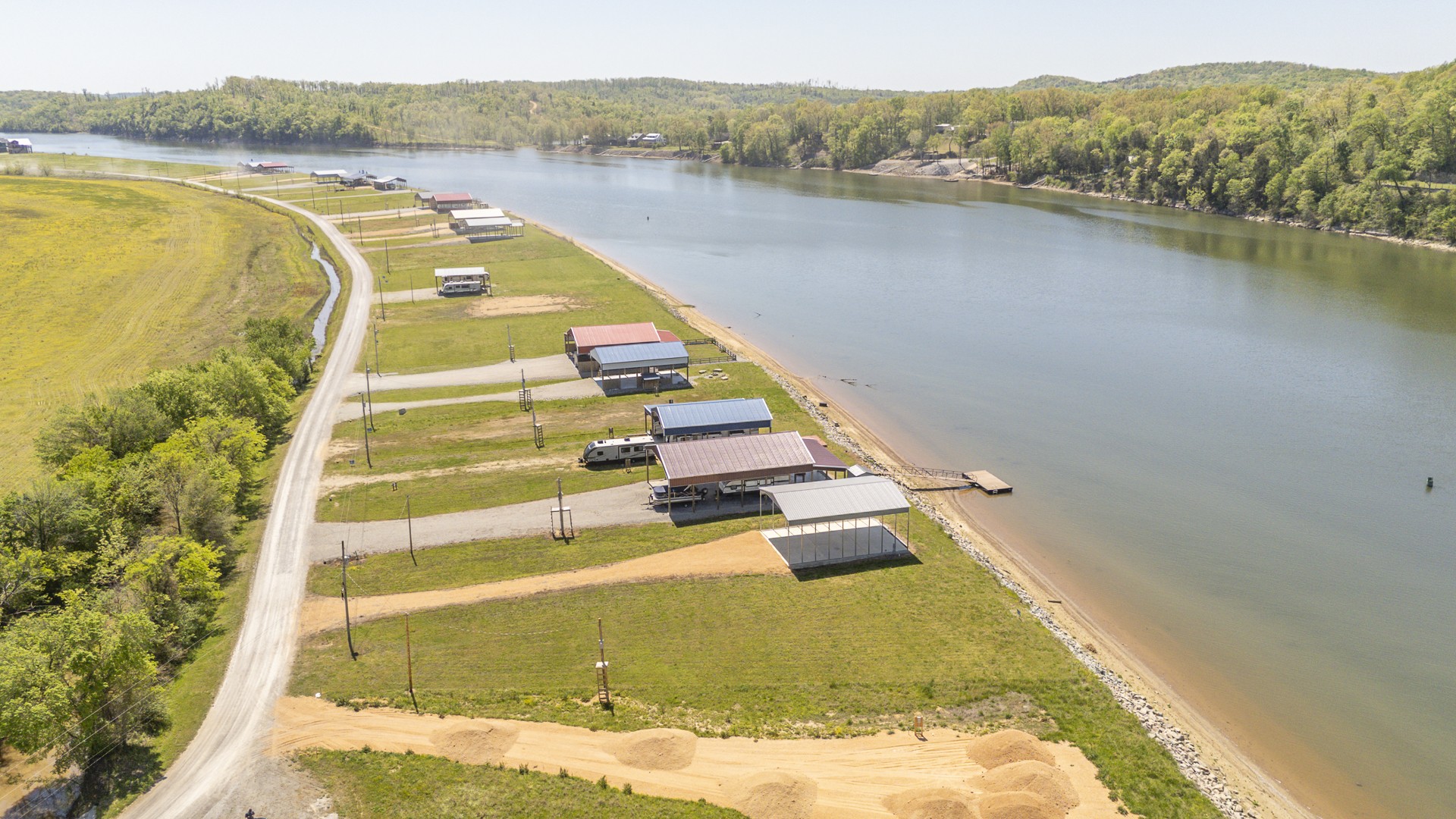 Homes for sale in Clifton, TN | 2027 Hardin Bottom River Rd, Clifton, TN 38425 | MLS# 3168528