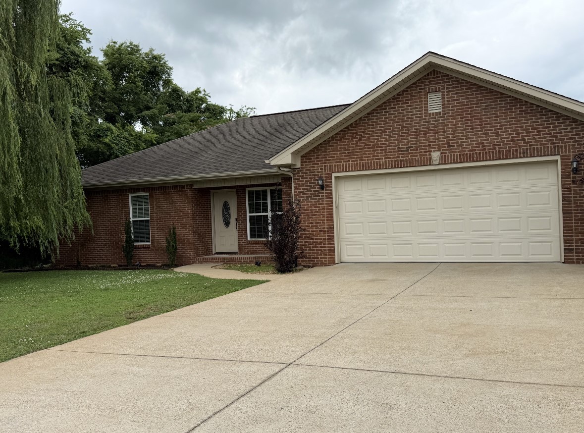 Homes for sale in Muscle Shoals, AL | 1952 Beverly Ave, Muscle Shoals, AL 35661 | MLS# 3179638