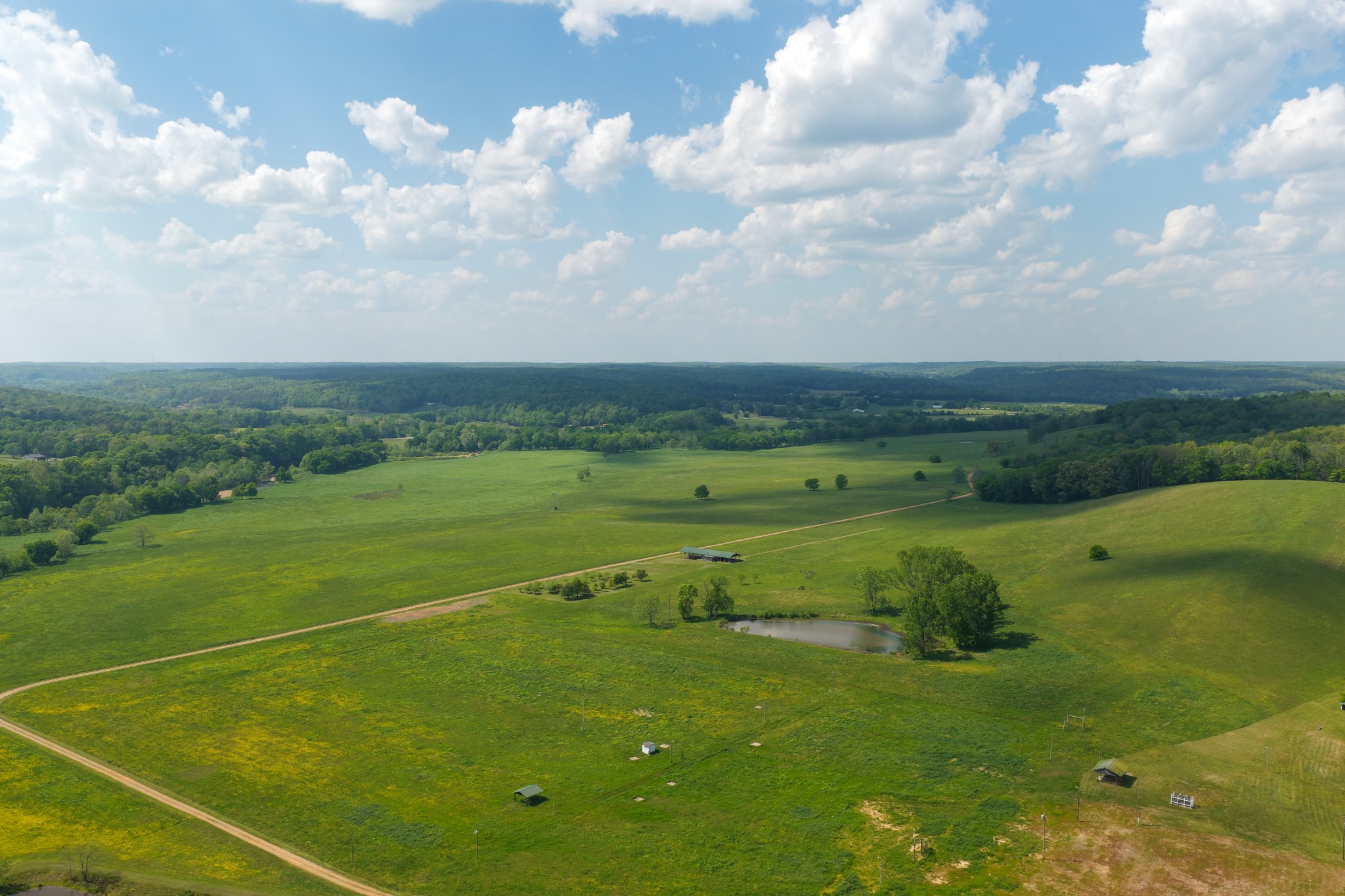 Homes for sale in Nunnelly, TN | 6415 Pinewood Rd, Nunnelly, TN 37137 | MLS# 3183958