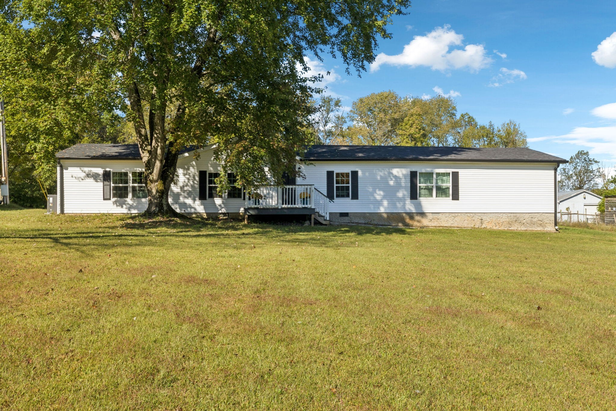 Homes for sale in Ashland City, TN | 1740 Hazelwood Dr, Ashland City, TN 37015 | MLS# 3184778