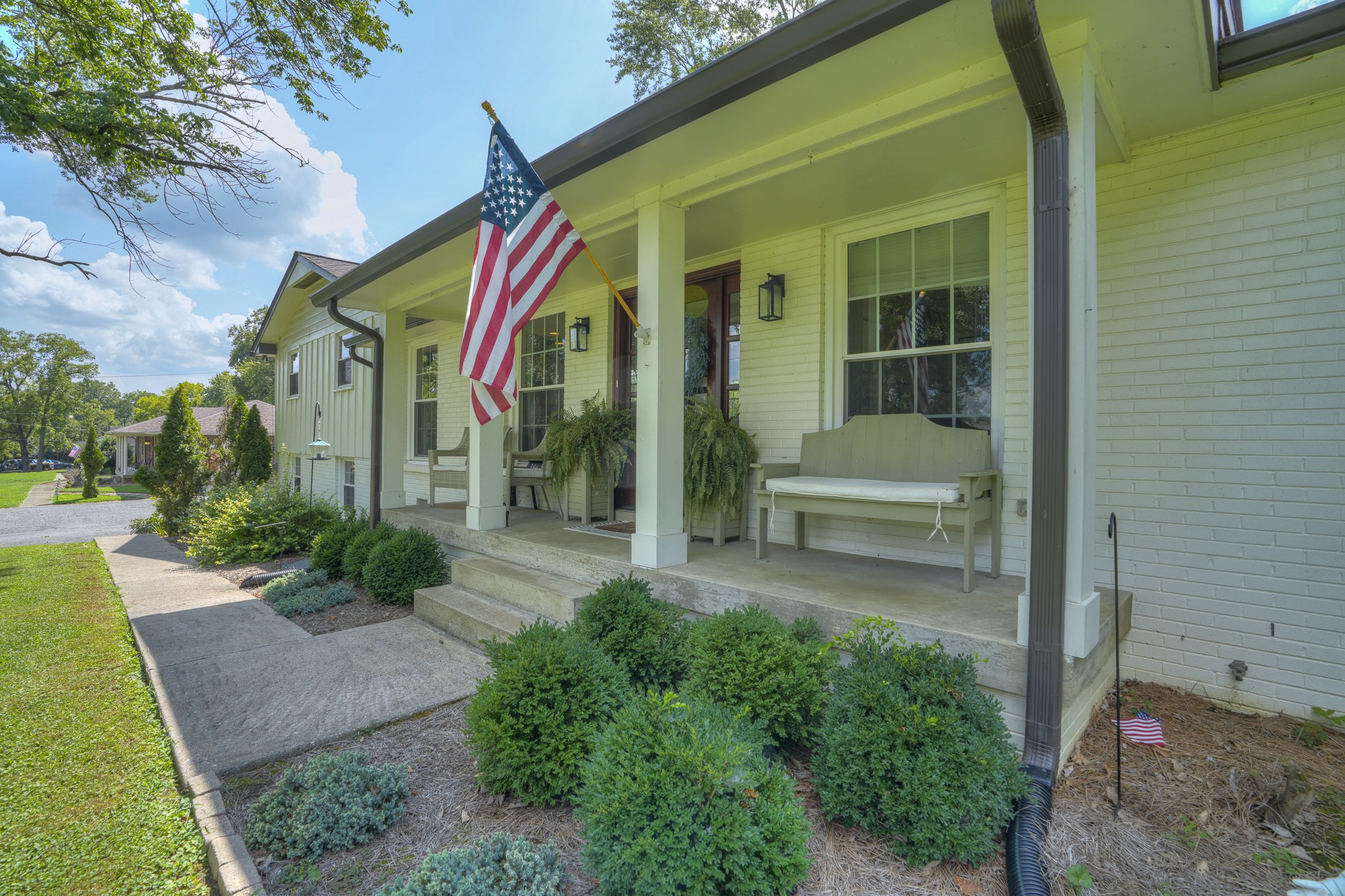 3rd image of 384 Indian Lake Rd, Hendersonville, TN 37075 | MLS# 3523770
