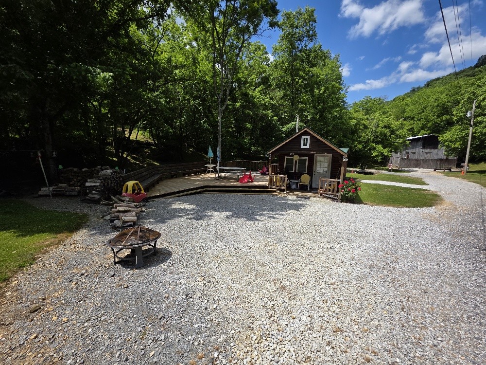Homes for sale in Dixon Springs, TN | 96 Maranatha Hollow Ln, Dixon Springs, TN 37057 | MLS# 3221551