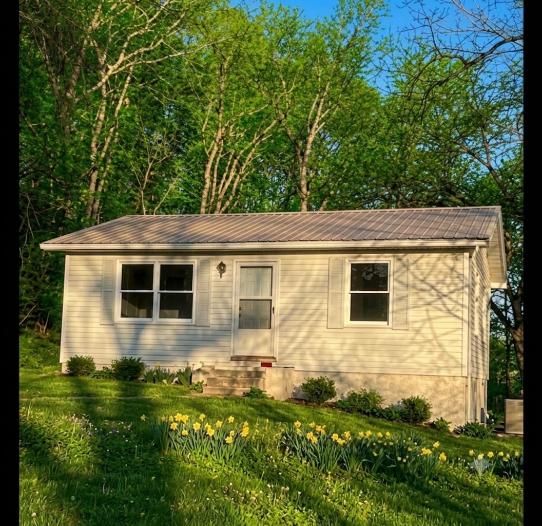 1st image of 326 Clifton Tpke, Waynesboro, TN 38485 | MLS# 3215814