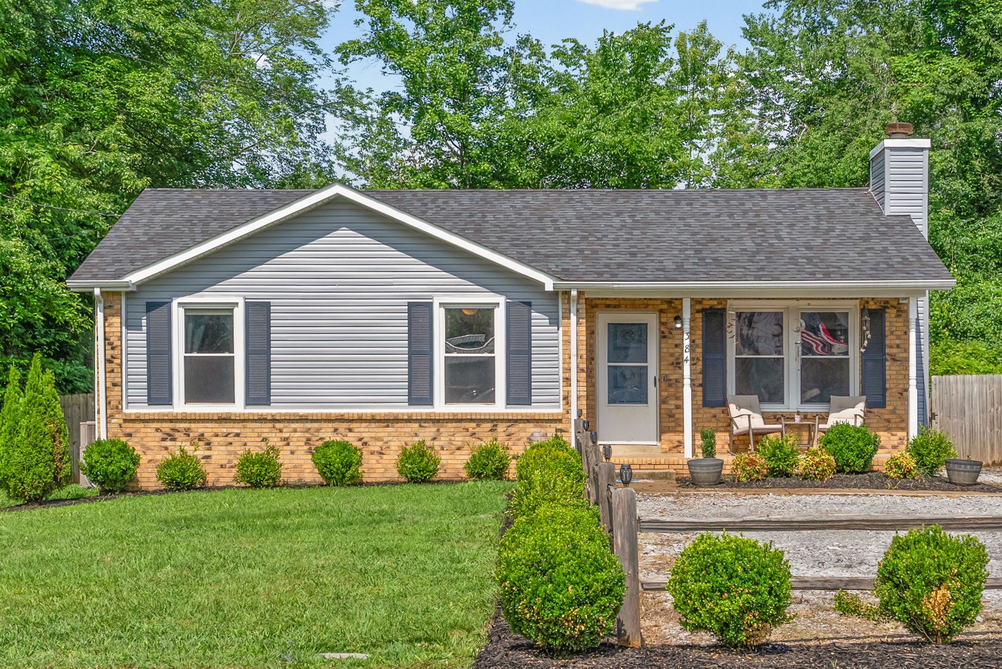 Homes for sale in Clarksville, TN | 384 Roselawn Dr, Clarksville, TN 37042 | MLS# 3224980