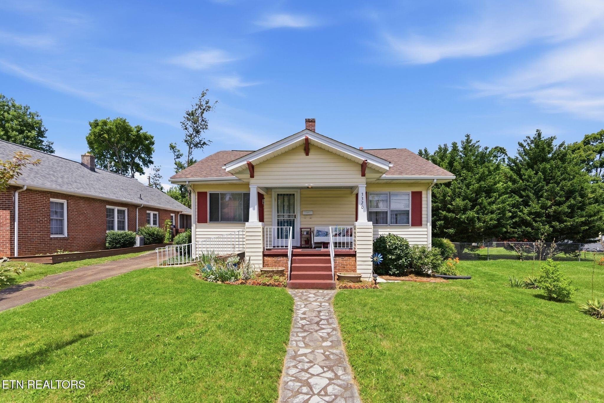 Homes for sale in Knoxville, TN | 3320 Monmouth St, Knoxville, TN 37917 | MLS# 3225032