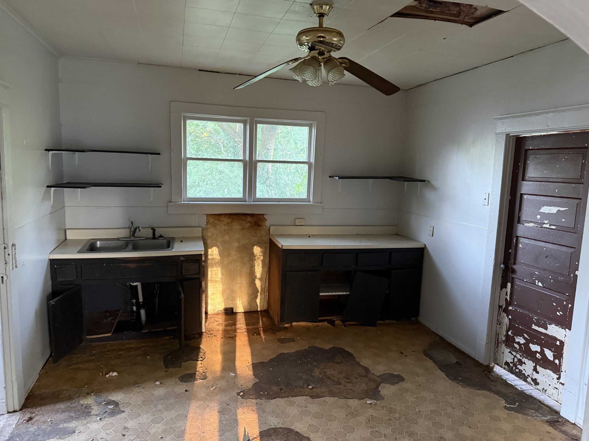 Homes for sale in Springfield, TN | 852 N Brown St, Springfield, TN 37172 | MLS# 3225451