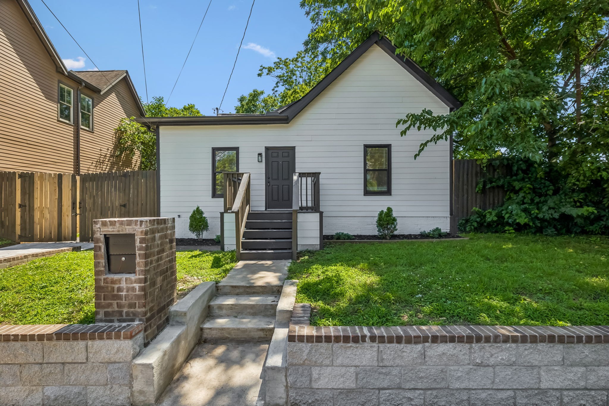 Homes for sale in Nashville, TN | 1511 9th Ave N, Nashville, TN 37208 | MLS# 3228502
