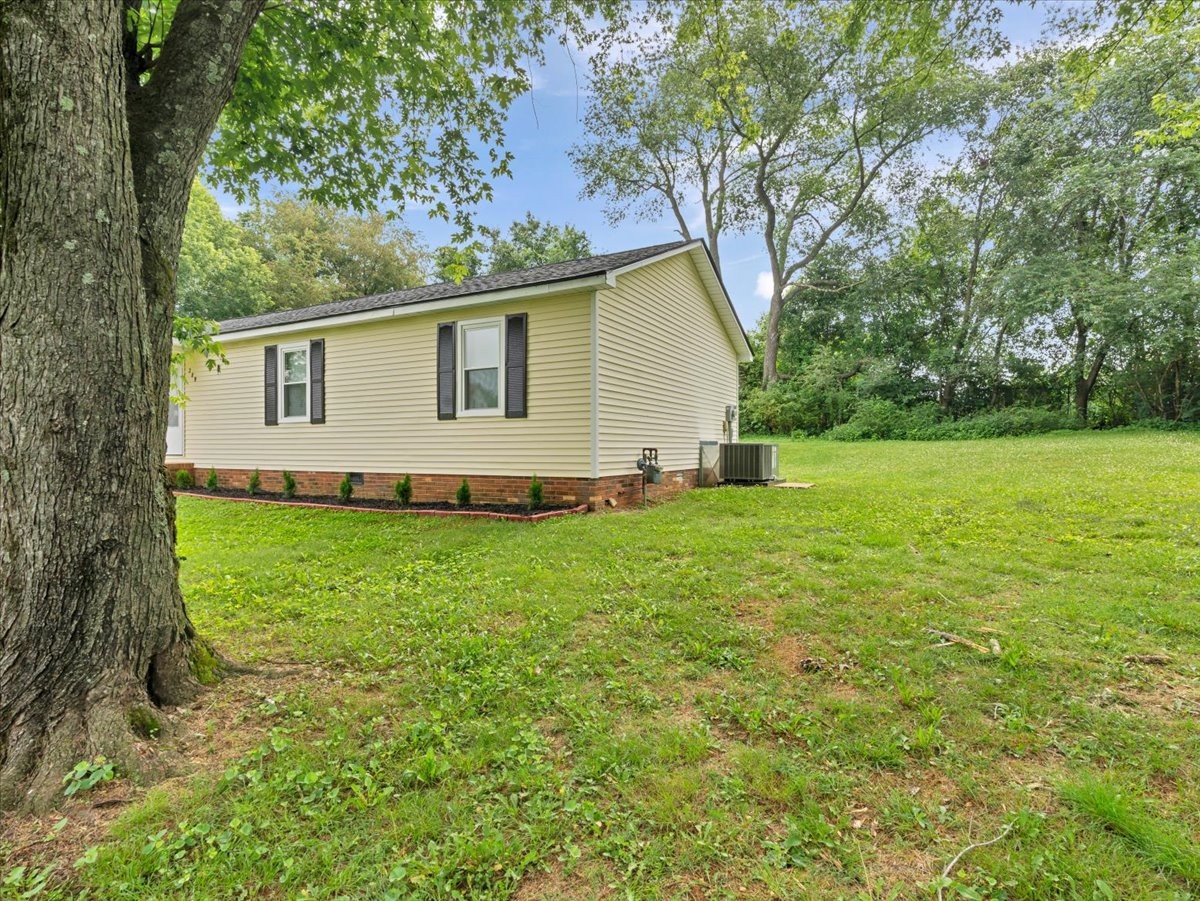 Homes for sale in Fayetteville, TN | 309 Fran Dr, Fayetteville, TN 37334 | MLS# 3228824
