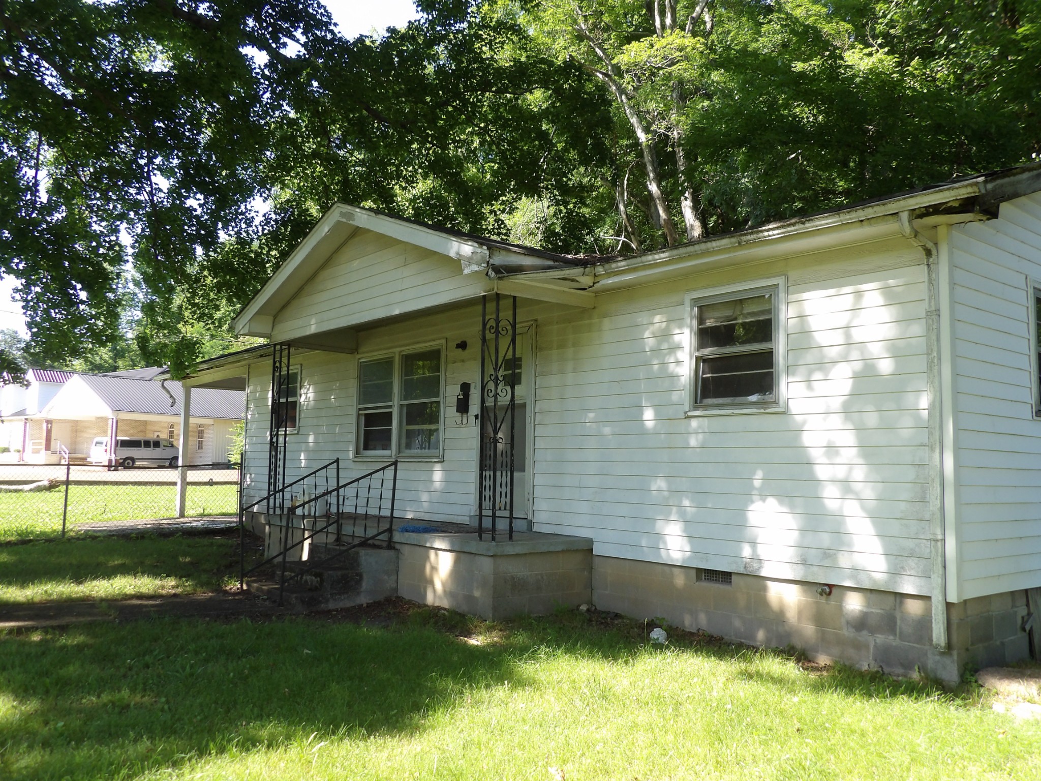 Homes for sale in Waverly, TN | 241 Lomax Ave, Waverly, TN 37185 | MLS# 3229146