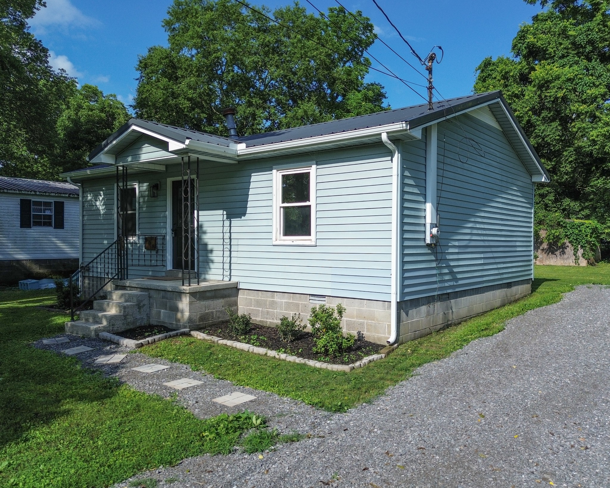 Homes for sale in Tullahoma, TN | 808 S Franklin St, Tullahoma, TN 37388 | MLS# 3232621