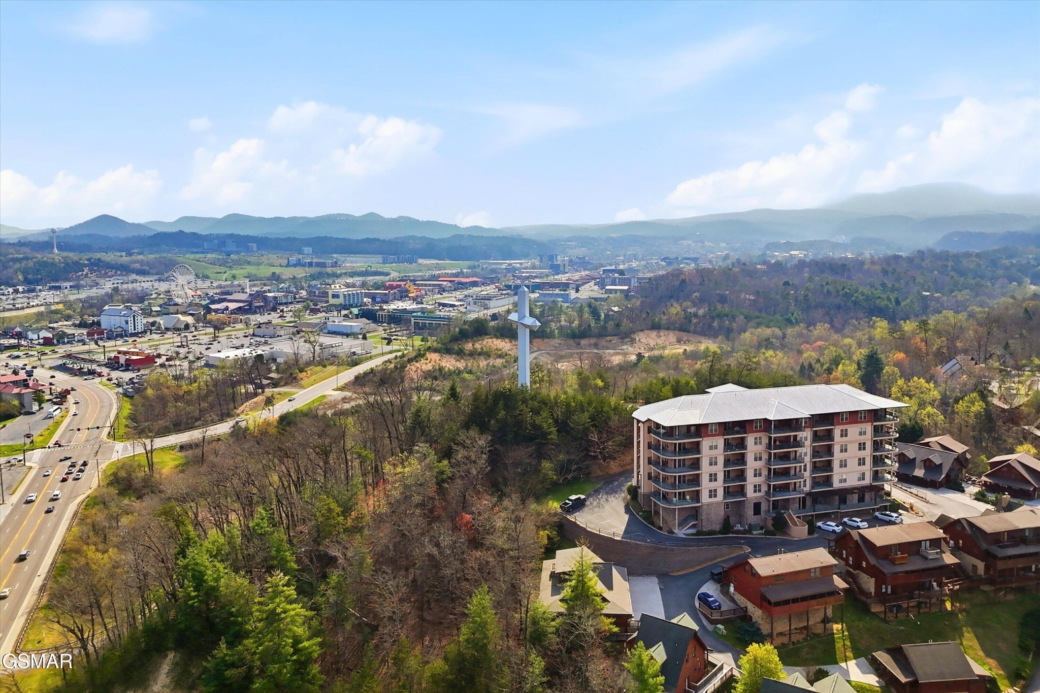 2nd image of 410 Big Bear Wy, Pigeon Forge, TN 37863