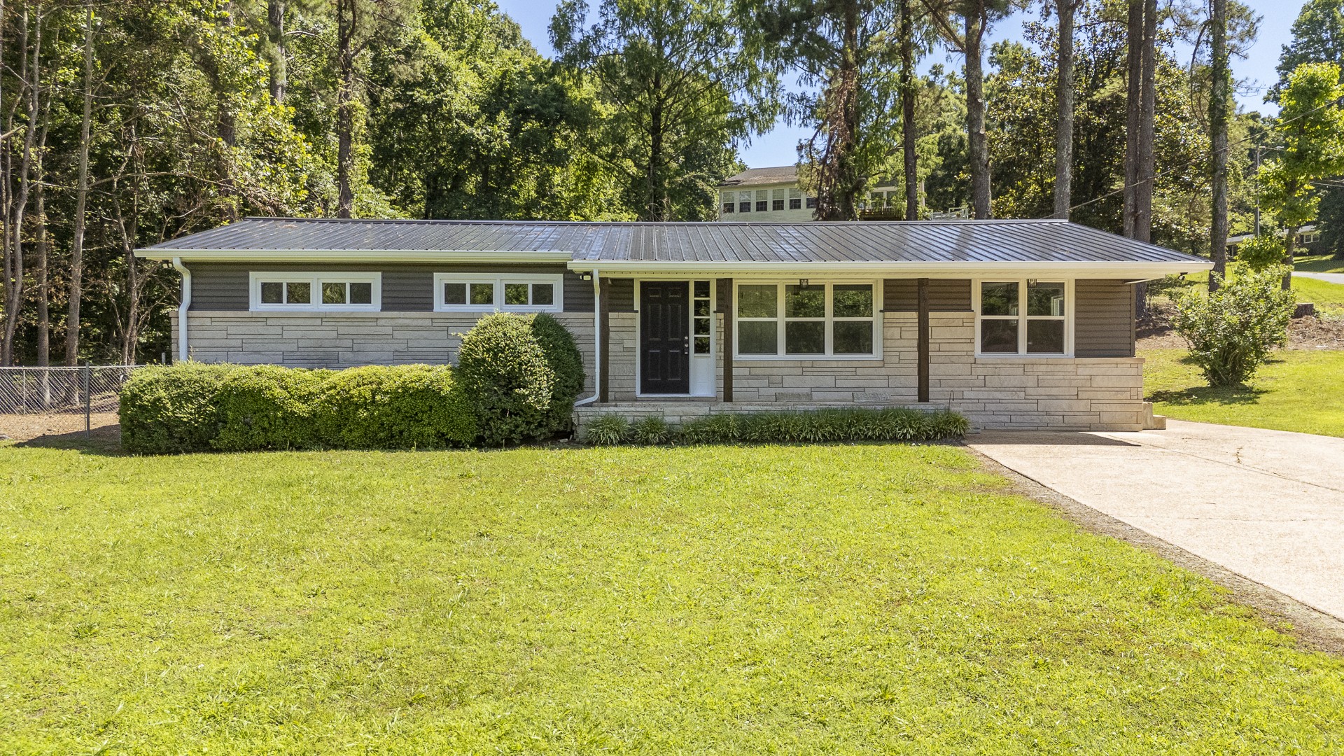 Homes for sale in Waynesboro, TN | 429 Hurricane Meadows Dr, Waynesboro, TN 38485 | MLS# 3242467