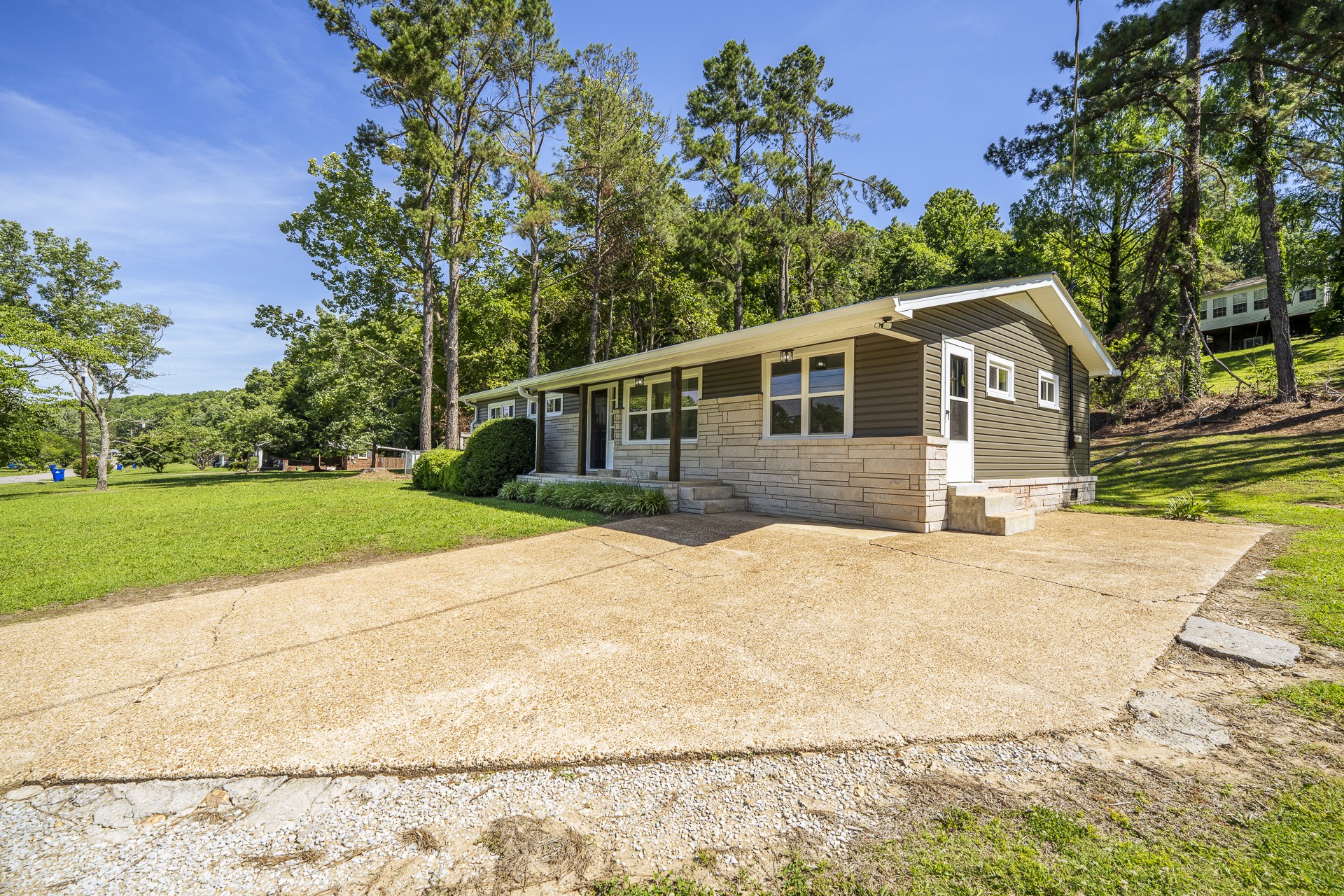 Homes for sale in Waynesboro, TN | 429 Hurricane Meadows Dr, Waynesboro, TN 38485 | MLS# 3242467