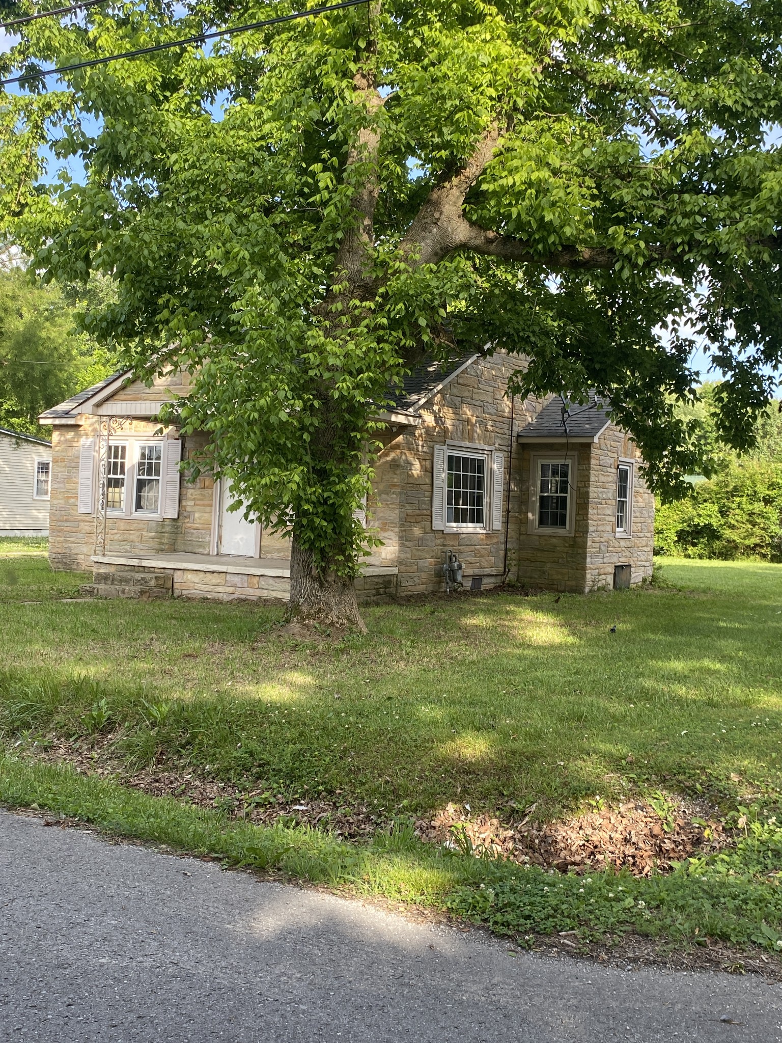 Homes for sale in Tullahoma, TN | 504 General St E, Tullahoma, TN 37388 | MLS# 3243362