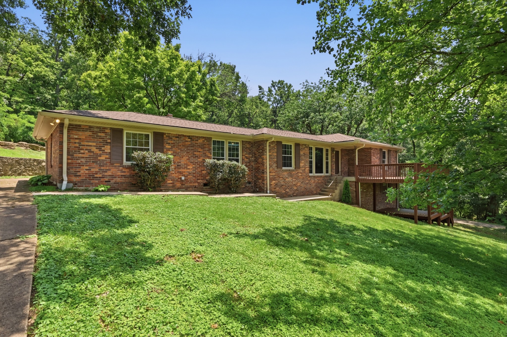 Homes for sale in Madison, TN | 600 Vanoke Dr, Madison, TN 37115 | MLS# 3247190