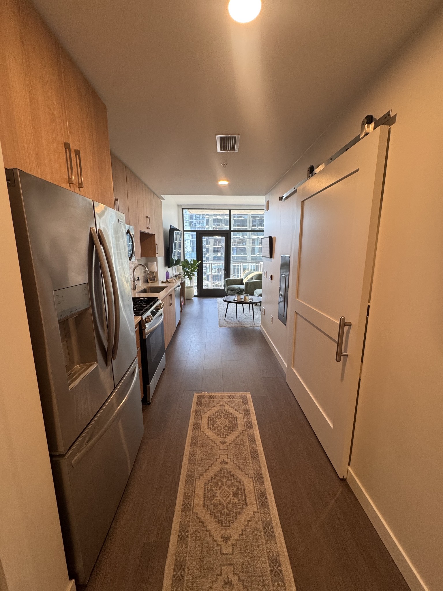 3rd image of 1212 Demonbreun St #1406, Nashville, TN 37203 | MLS# 3283714