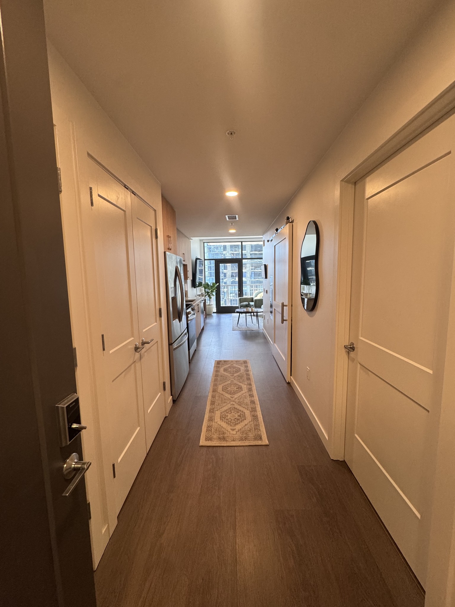 2nd image of 1212 Demonbreun St #1406, Nashville, TN 37203 | MLS# 3283714