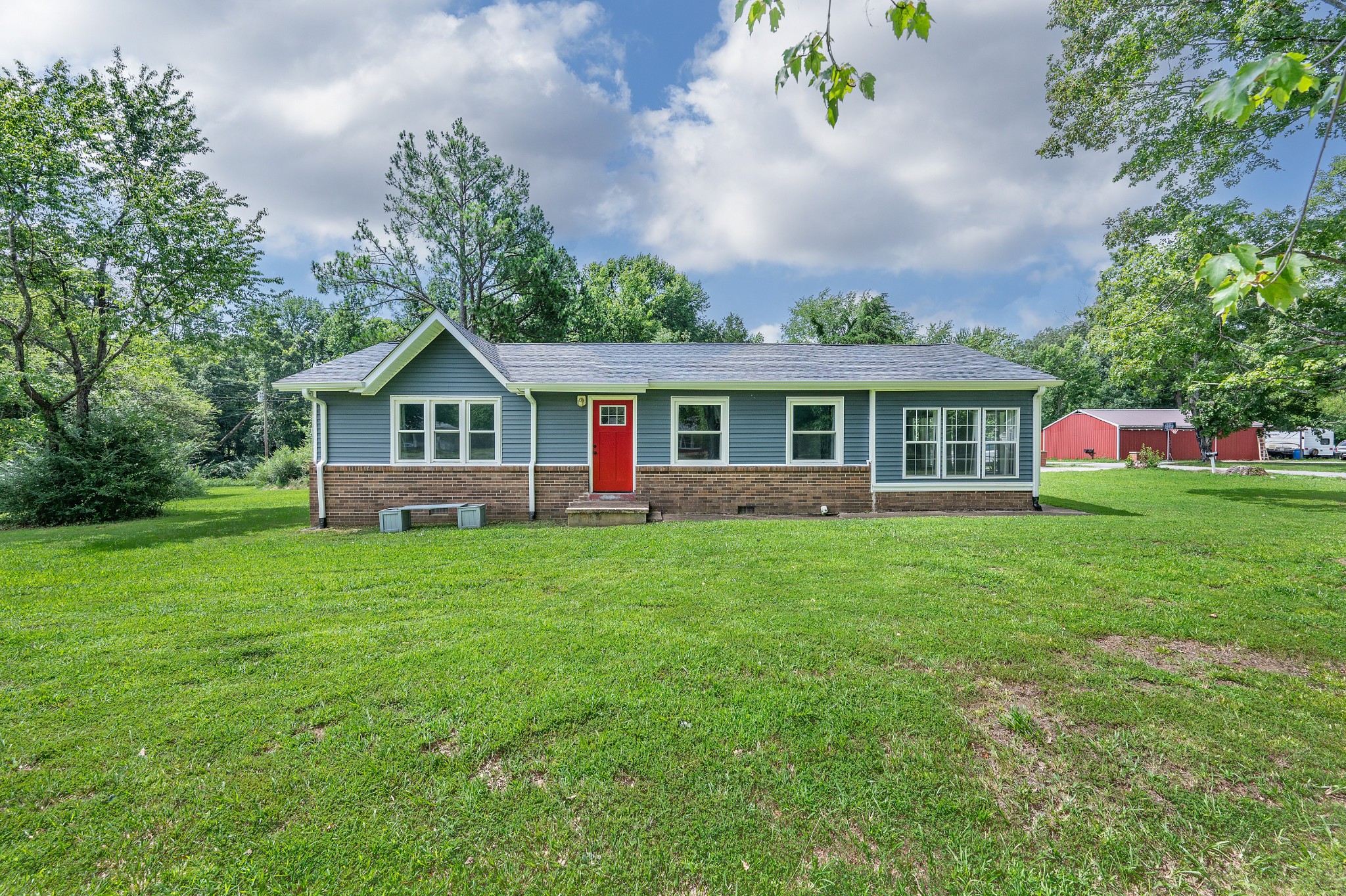 Homes for sale in Tennessee Ridge, TN | 19 Ostewig Dr, Tennessee Ridge, TN 37178 | MLS# 3282350