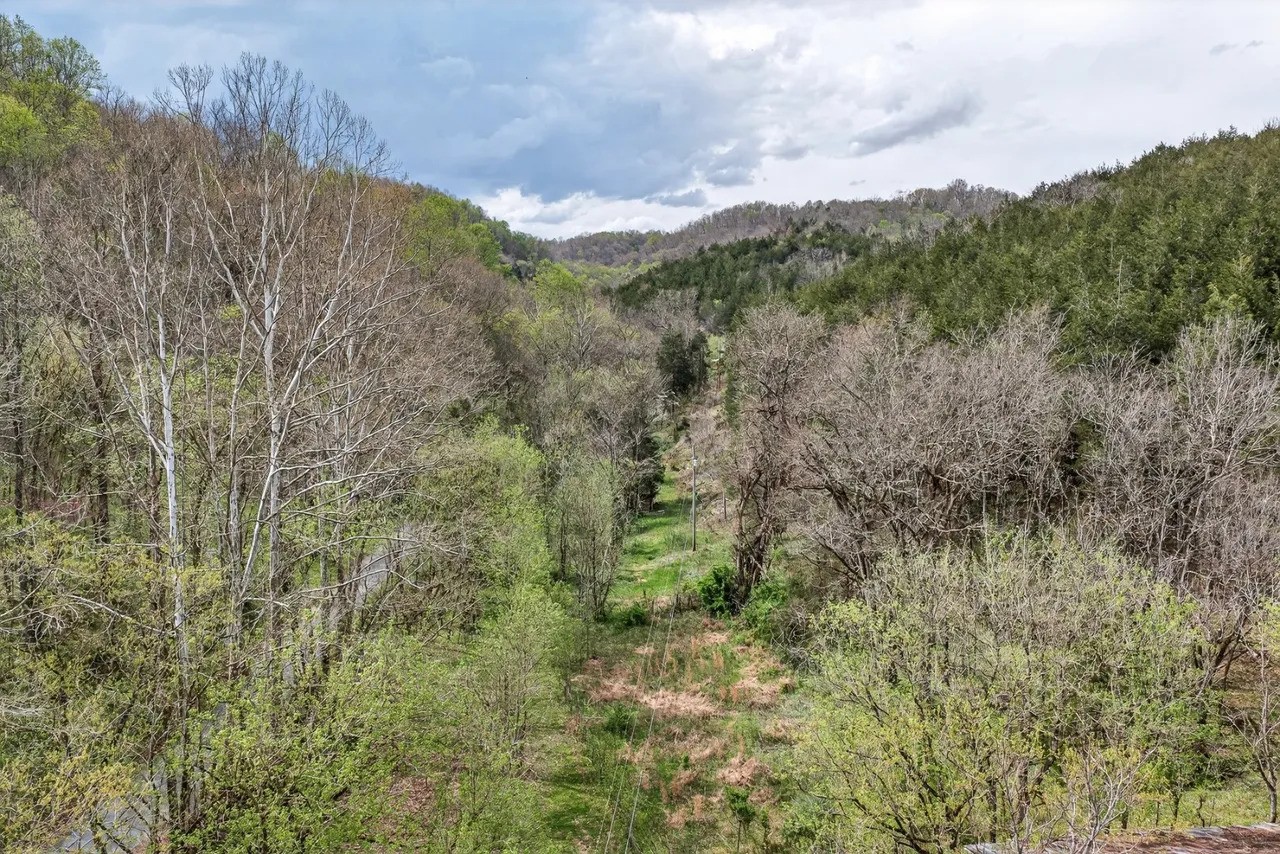 11th image of 416 Hix Hollow Rd, Gainesboro, TN 38562 | MLS# 3256561