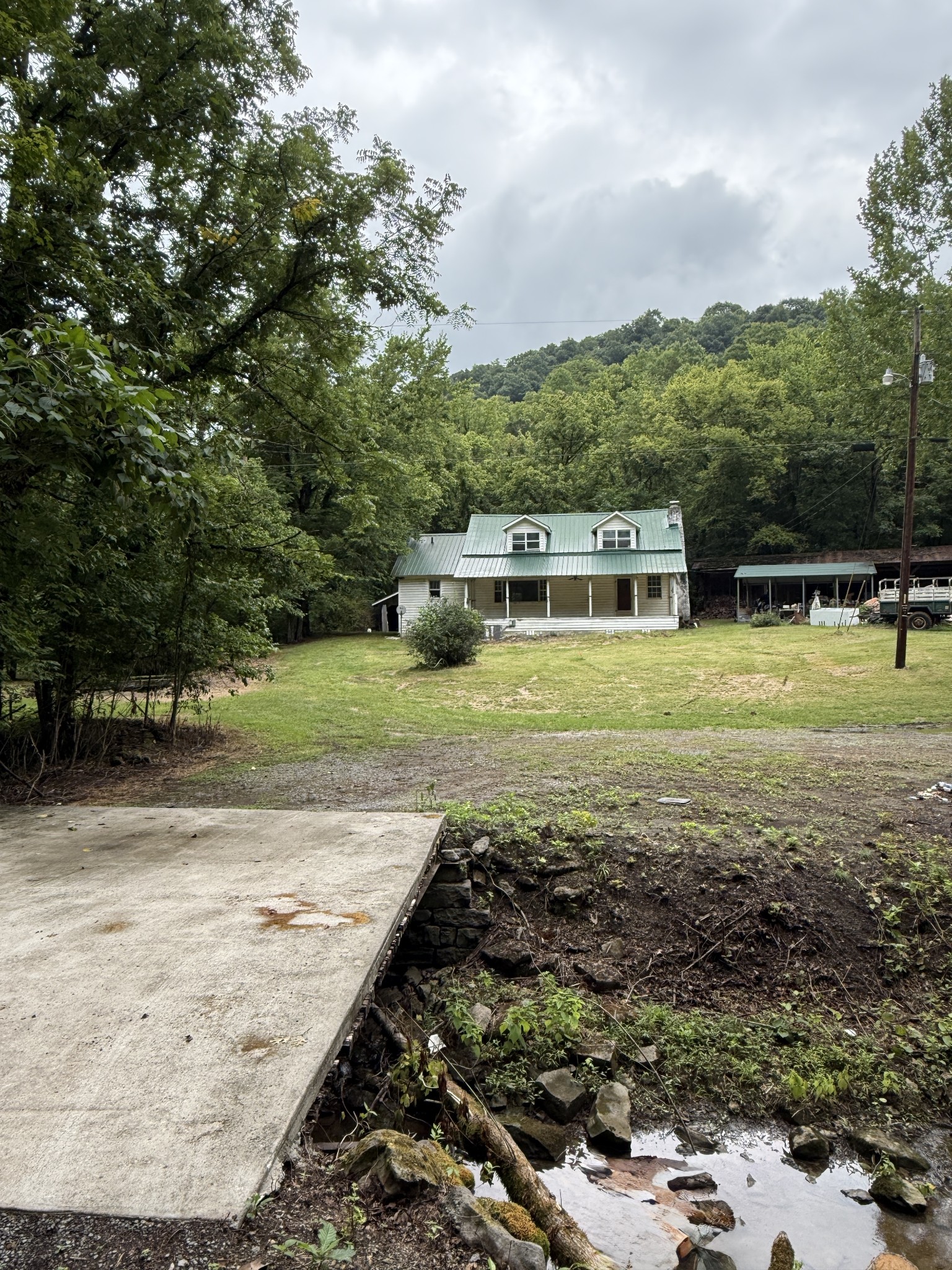 1st image of 416 Hix Hollow Rd, Gainesboro, TN 38562 | MLS# 3256561