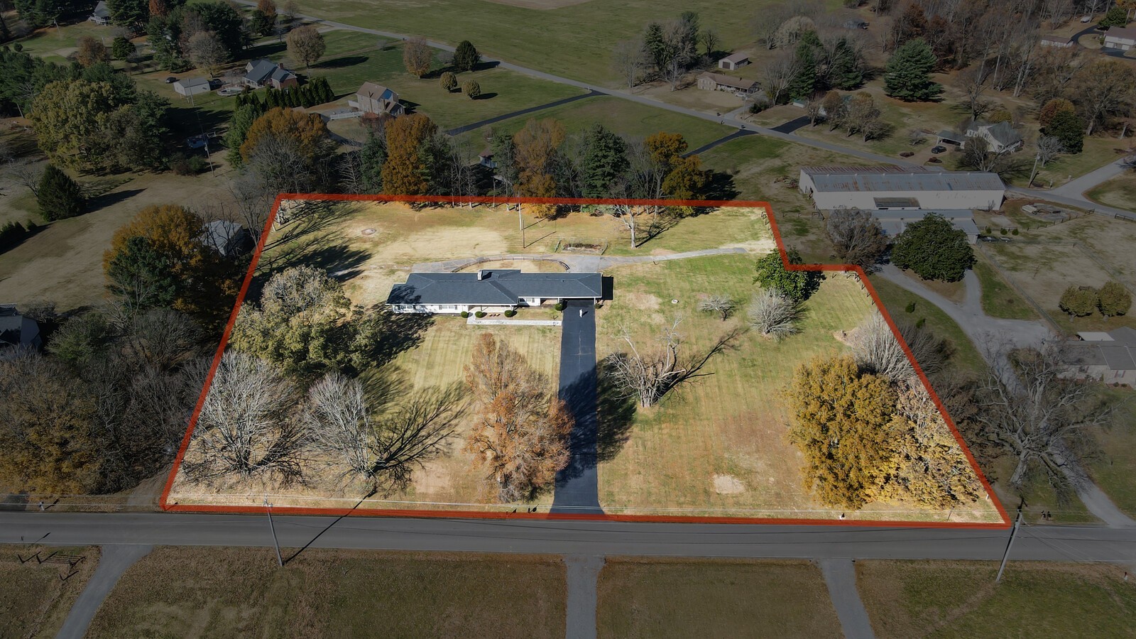 2nd image of 676 Ferguson Hill Rd, Lafayette, TN 37083 | MLS# 3255848