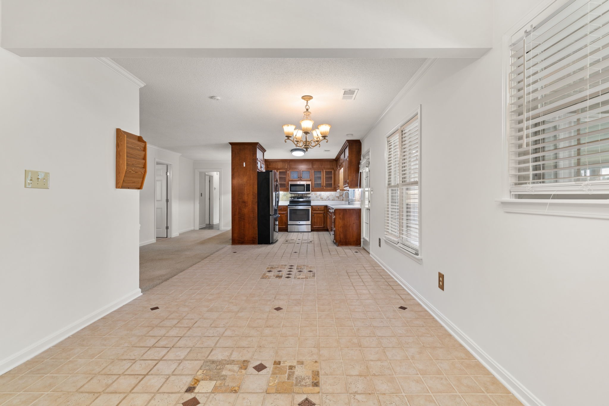 4th image of 215 Oakview Cir, Killen, AL 35645 | MLS# 3256233