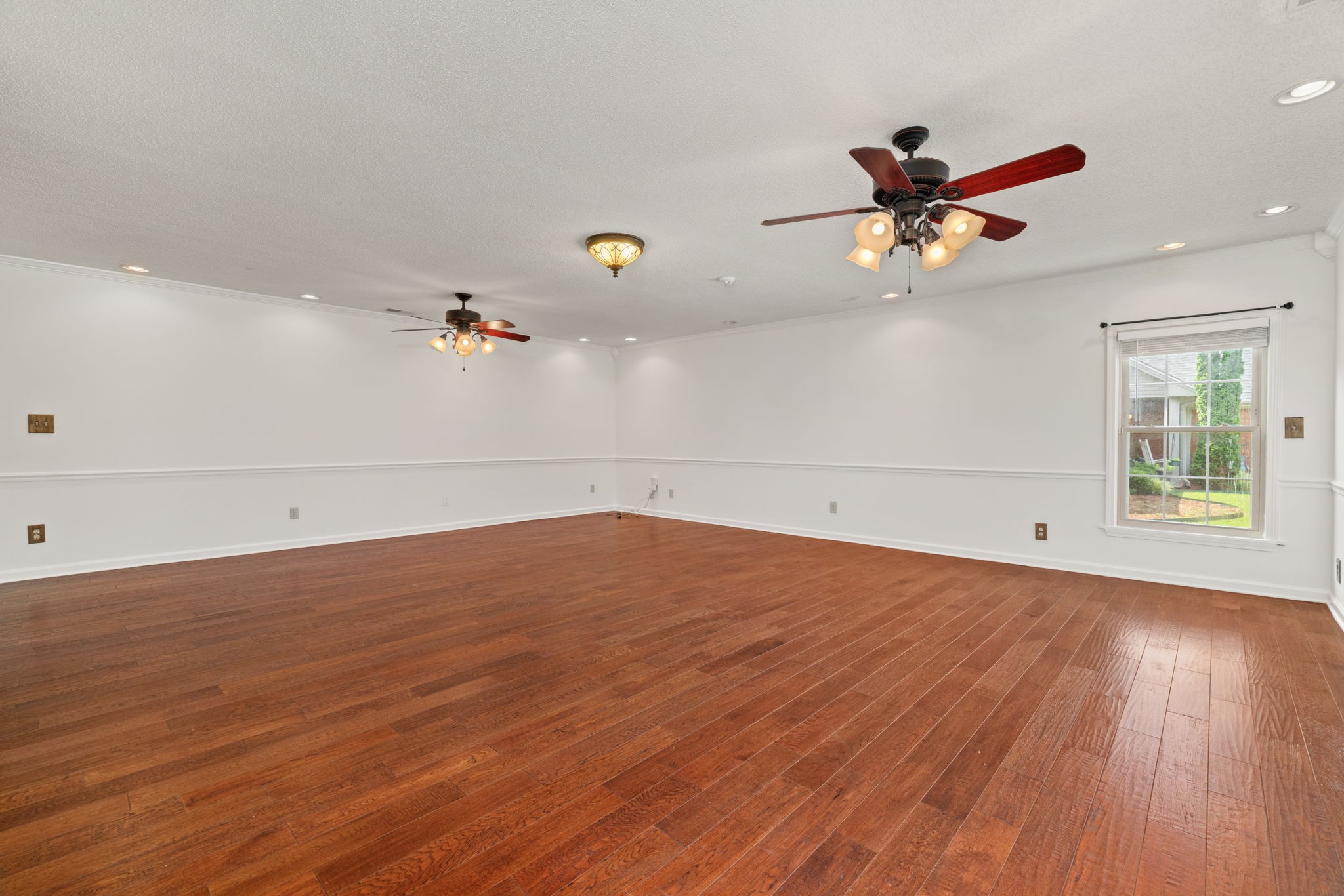 3rd image of 215 Oakview Cir, Killen, AL 35645 | MLS# 3256233