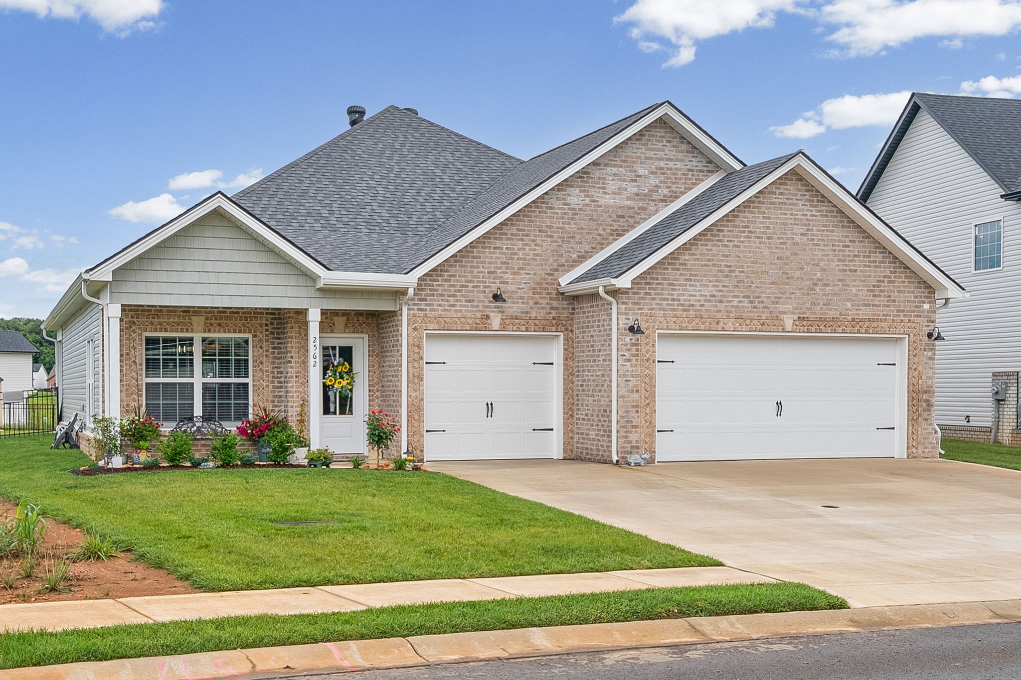 Homes for sale in Clarksville, TN | 2562 Rafiki Dr, Clarksville, TN 37042 | MLS# 3269924
