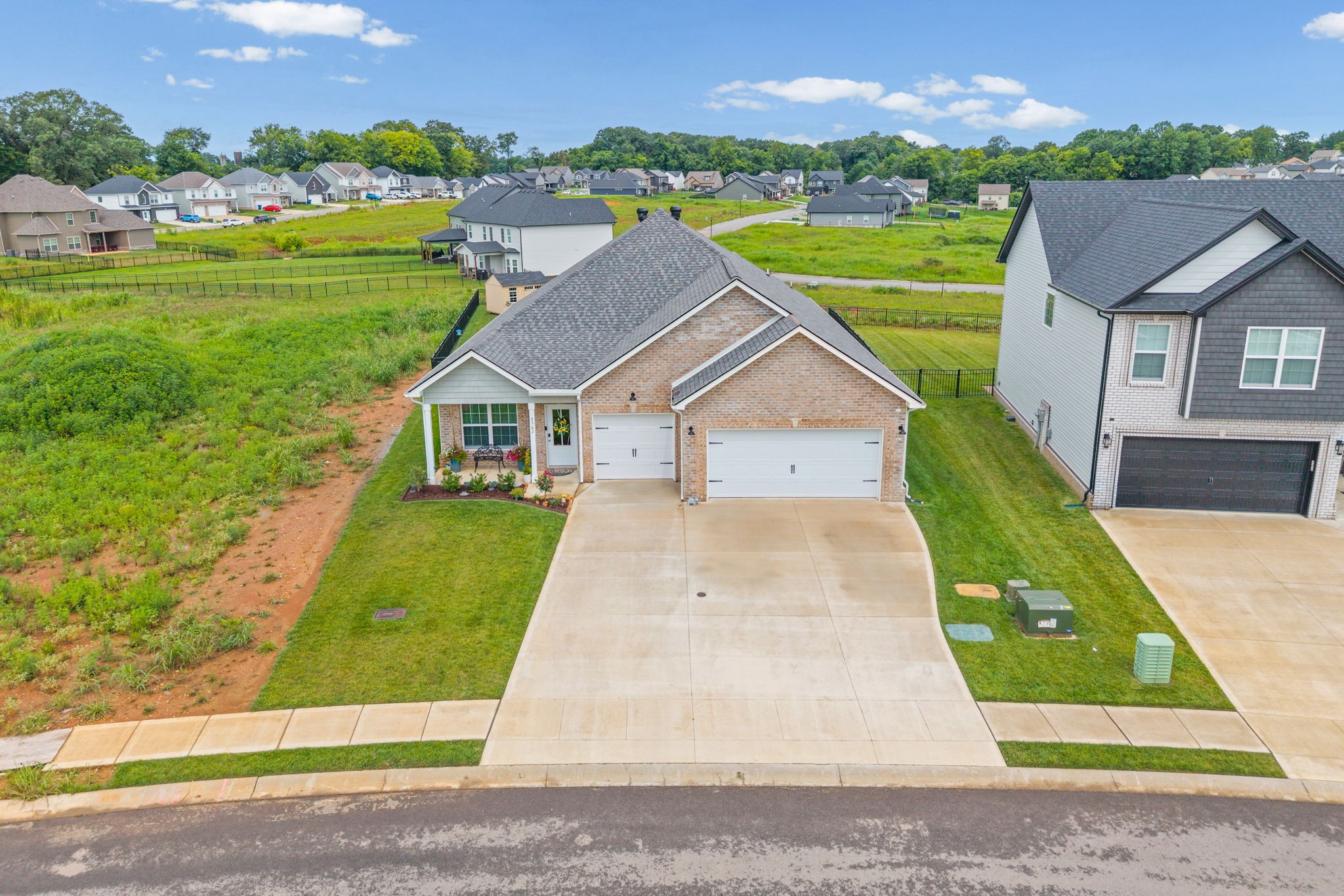 Homes for sale in Clarksville, TN | 2562 Rafiki Dr, Clarksville, TN 37042 | MLS# 3269924