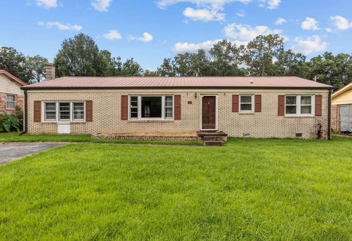 Homes for sale in New Johnsonville, TN | 451 Carman Ave, New Johnsonville, TN 37134 | MLS# 3262736