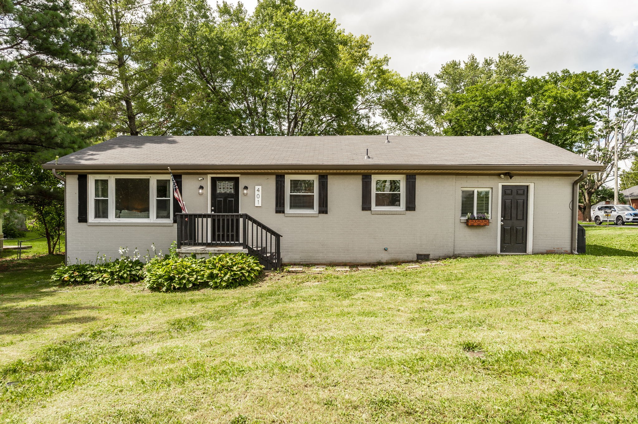 2nd image of 401 Weaver Ln, Springfield, TN 37172 | MLS# 3264106