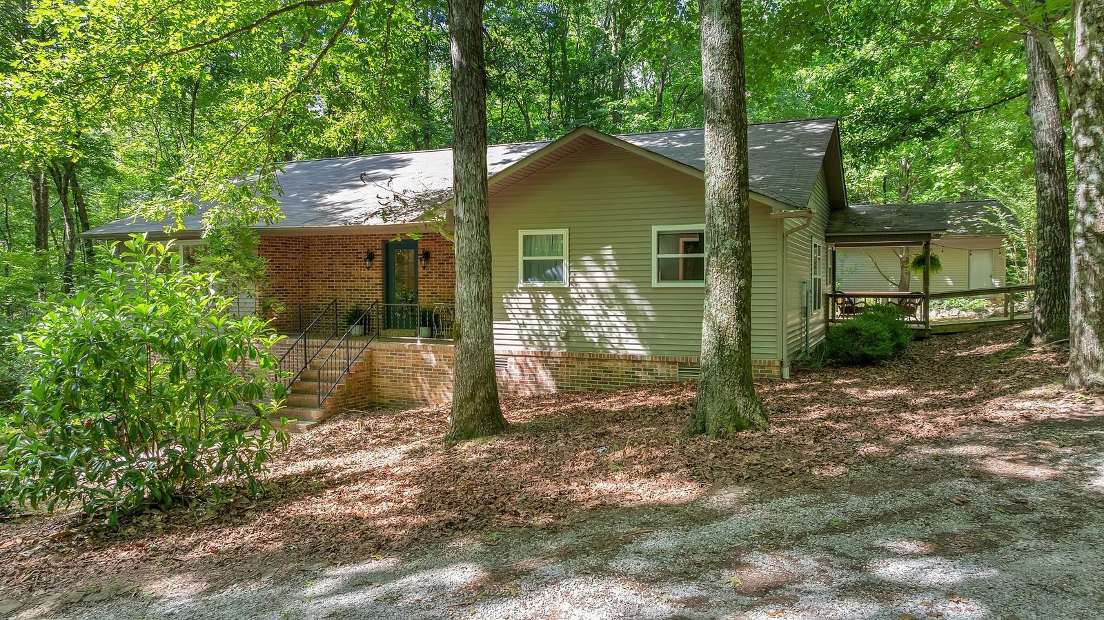 Homes for sale in Monteagle, TN | 1637 Clifftops Ave, Monteagle, TN 37356 | MLS# 3270415