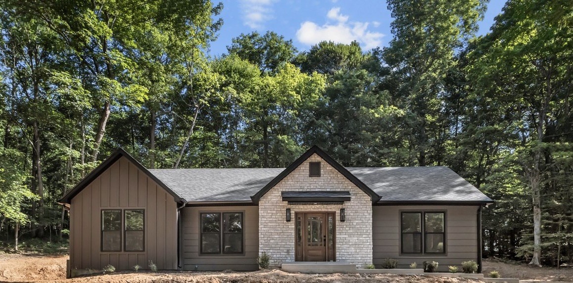 Homes for sale in Vanleer, TN | 875 Little Leatherwood Rd, Vanleer, TN 37181 | MLS# 3270540