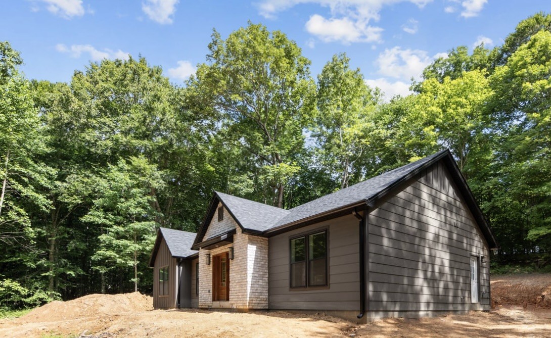 Homes for sale in Vanleer, TN | 875 Little Leatherwood Rd, Vanleer, TN 37181 | MLS# 3270540