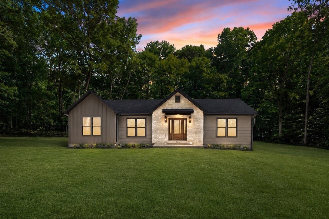 Homes for sale in Vanleer, TN | 875 Little Leatherwood Rd, Vanleer, TN 37181 | MLS# 3270540