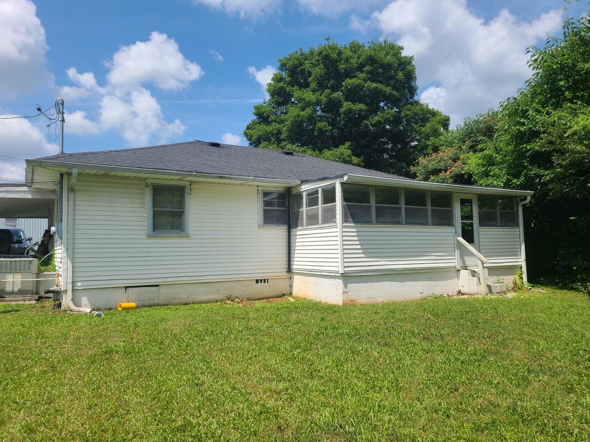 Homes for sale in Niota, TN | 9 Johnson Street, Niota, TN 37826 | MLS# 3270403